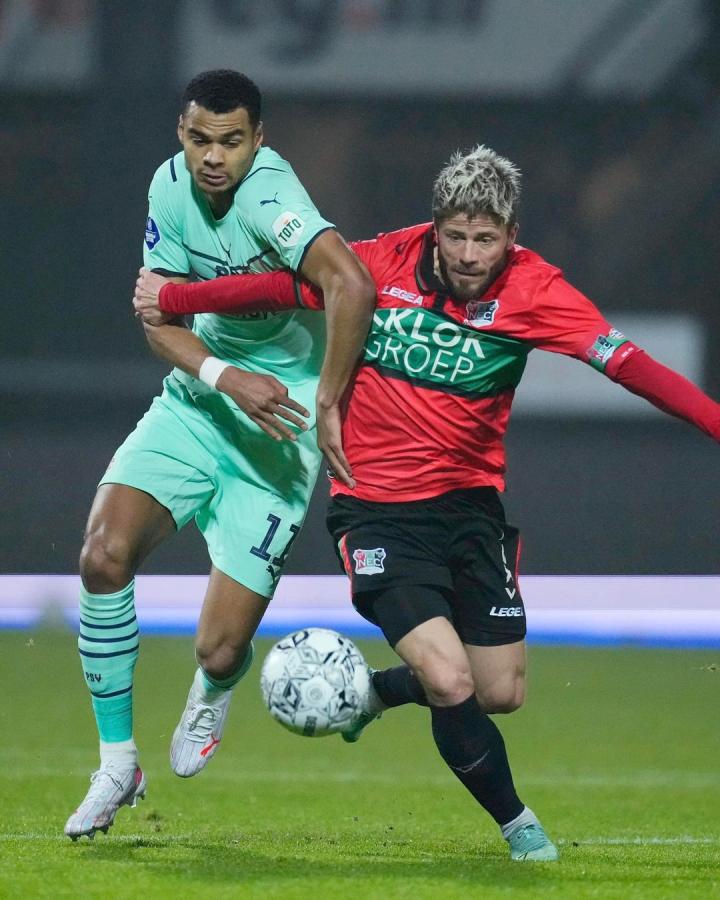 在高压下的 在高压下的