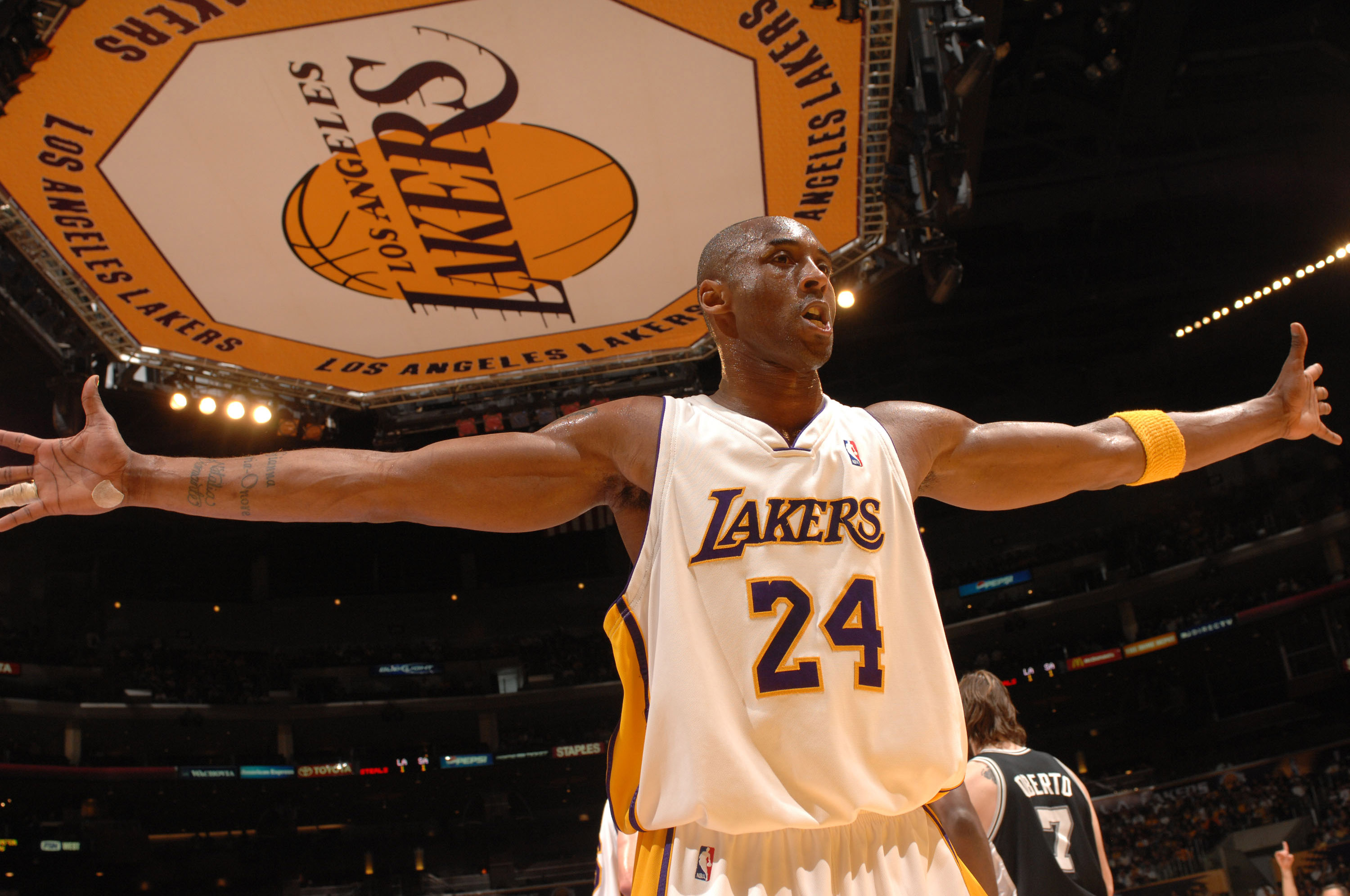 他们之间的 他们之间的